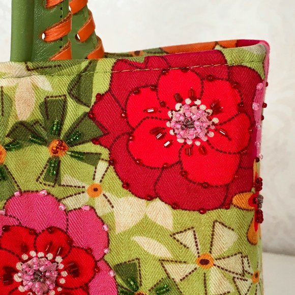 Usindo Small Floral Summer Statement Handbag - Picture 2 of 10